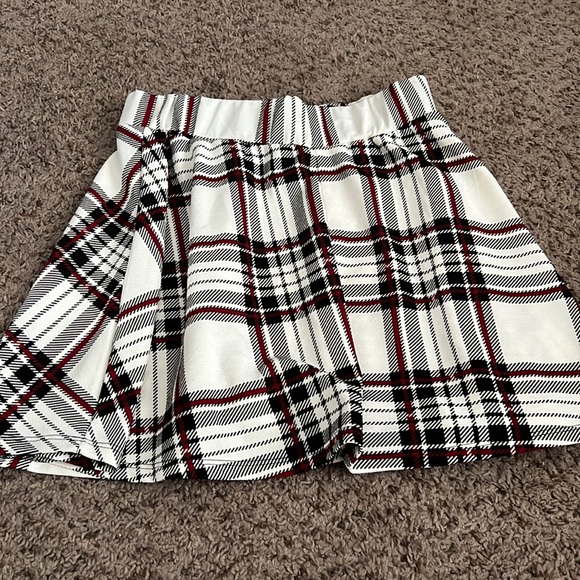 SHEIN Dresses & Skirts - Shein White Plaid Skirt
